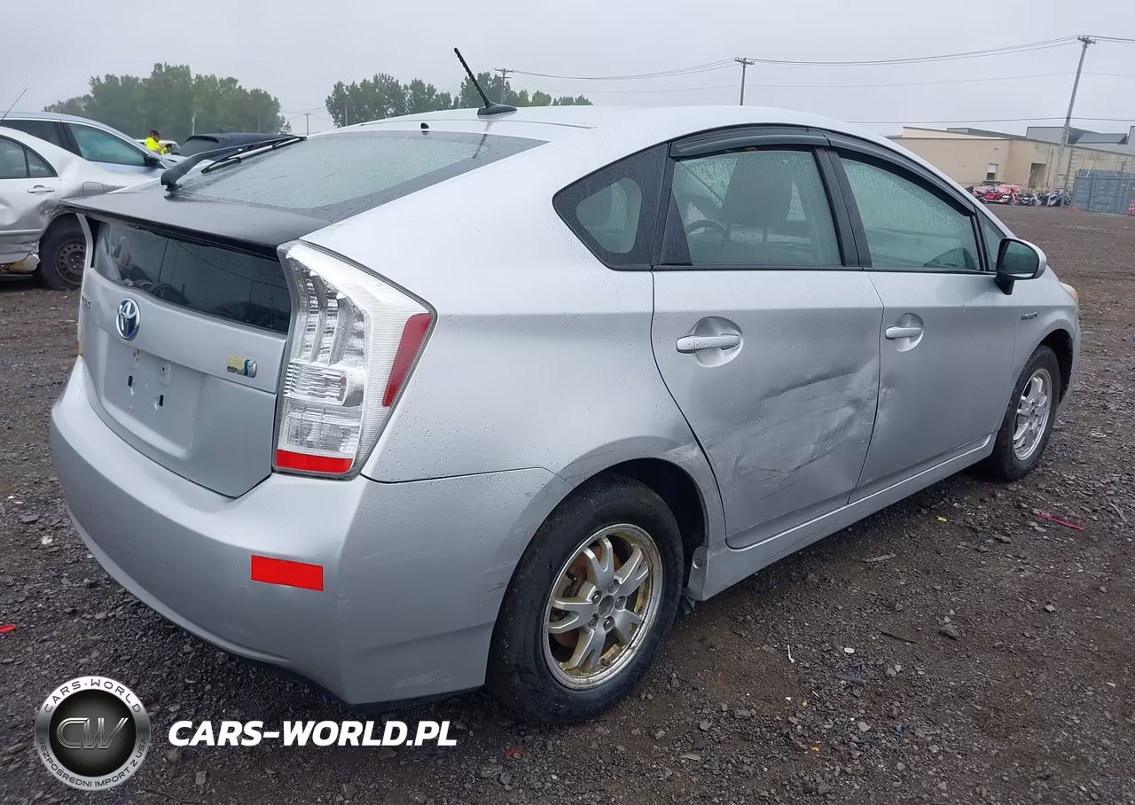 2011 Toyota Prius Two VIN:JTDKN3DU2B5286447 - 4