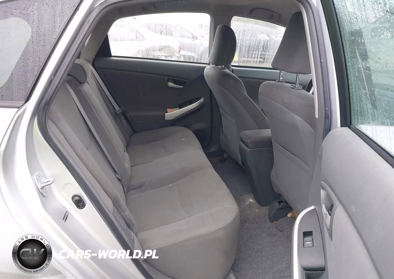 2011 Toyota Prius Two VIN:JTDKN3DU2B5286447 - 8