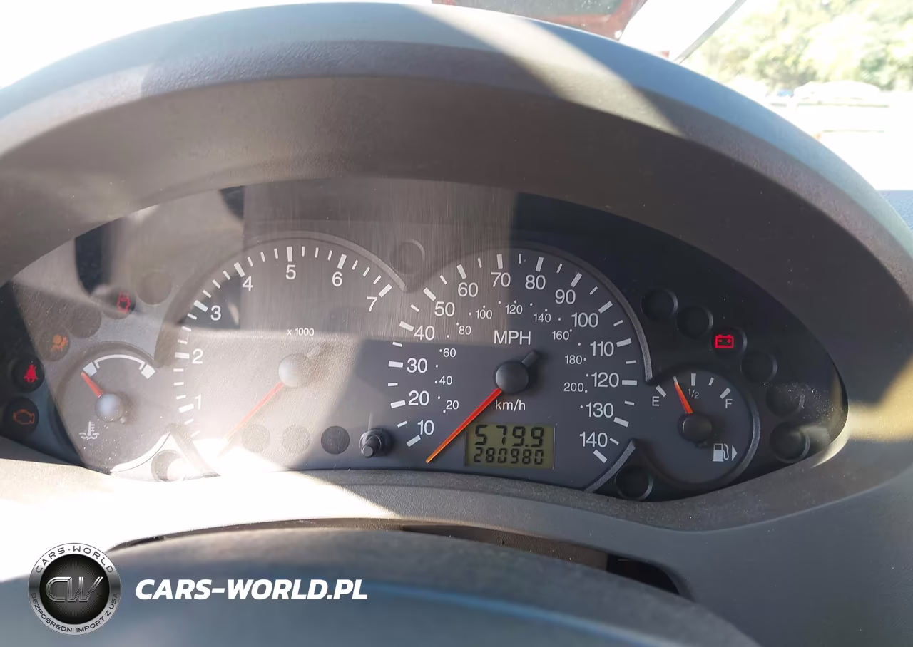 2005 Ford Focus Zx4 VIN:1FAFP34N75W196641 - 7