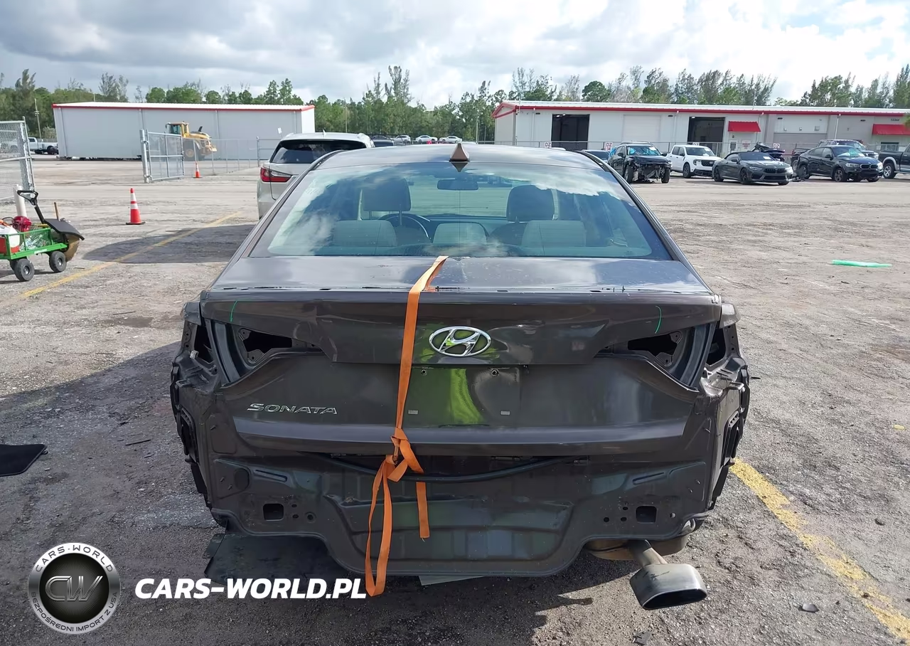 2017 Hyundai Sonata VIN:5NPE24AF3HH446801 - 17