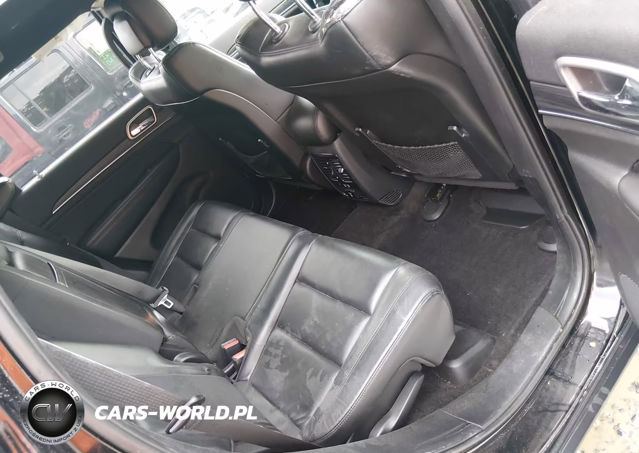 2019 Jeep Grand Cherokee Limited 4X4 VIN:1C4RJFBG8KC590905 - 8
