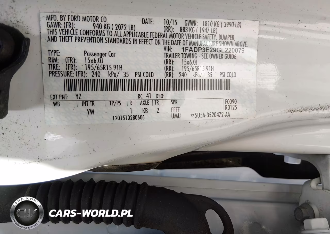 2016 Ford Focus S VIN:1FADP3E29GL220079 - 9
