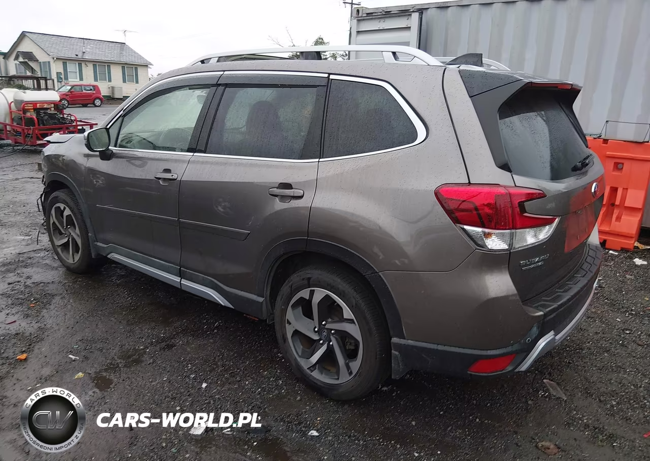2024 Subaru Forester Touring VIN:JF2SKAMC0RH417910 - 3