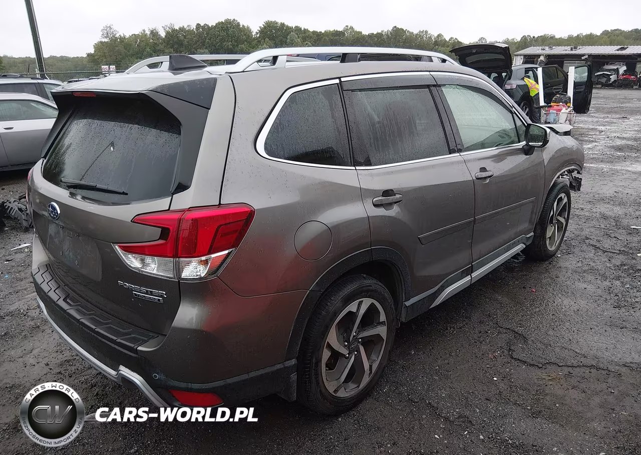 2024 Subaru Forester Touring VIN:JF2SKAMC0RH417910 - 4