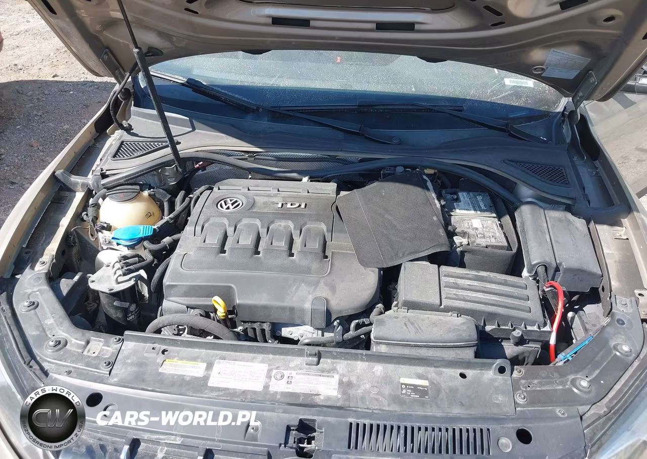 2015 Volkswagen Passat 2.0L Tdi Se VIN:1VWBV7A34FC070357 - 10