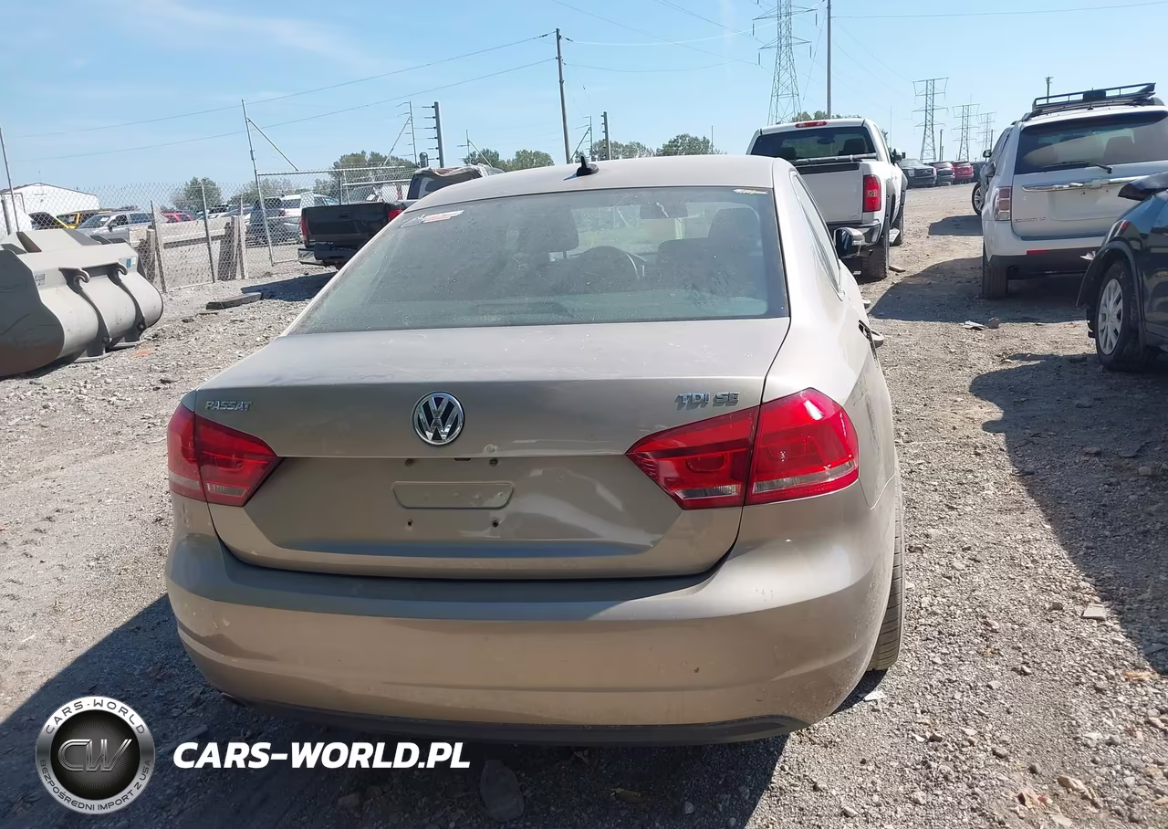 2015 Volkswagen Passat 2.0L Tdi Se VIN:1VWBV7A34FC070357 - 16