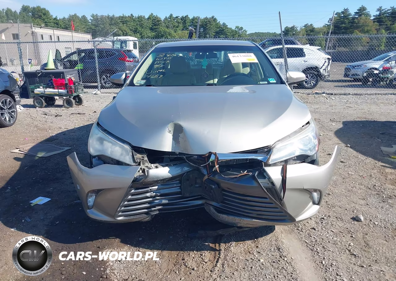 2016 Toyota Camry Le VIN:4T4BF1FK1GR584659 - 12