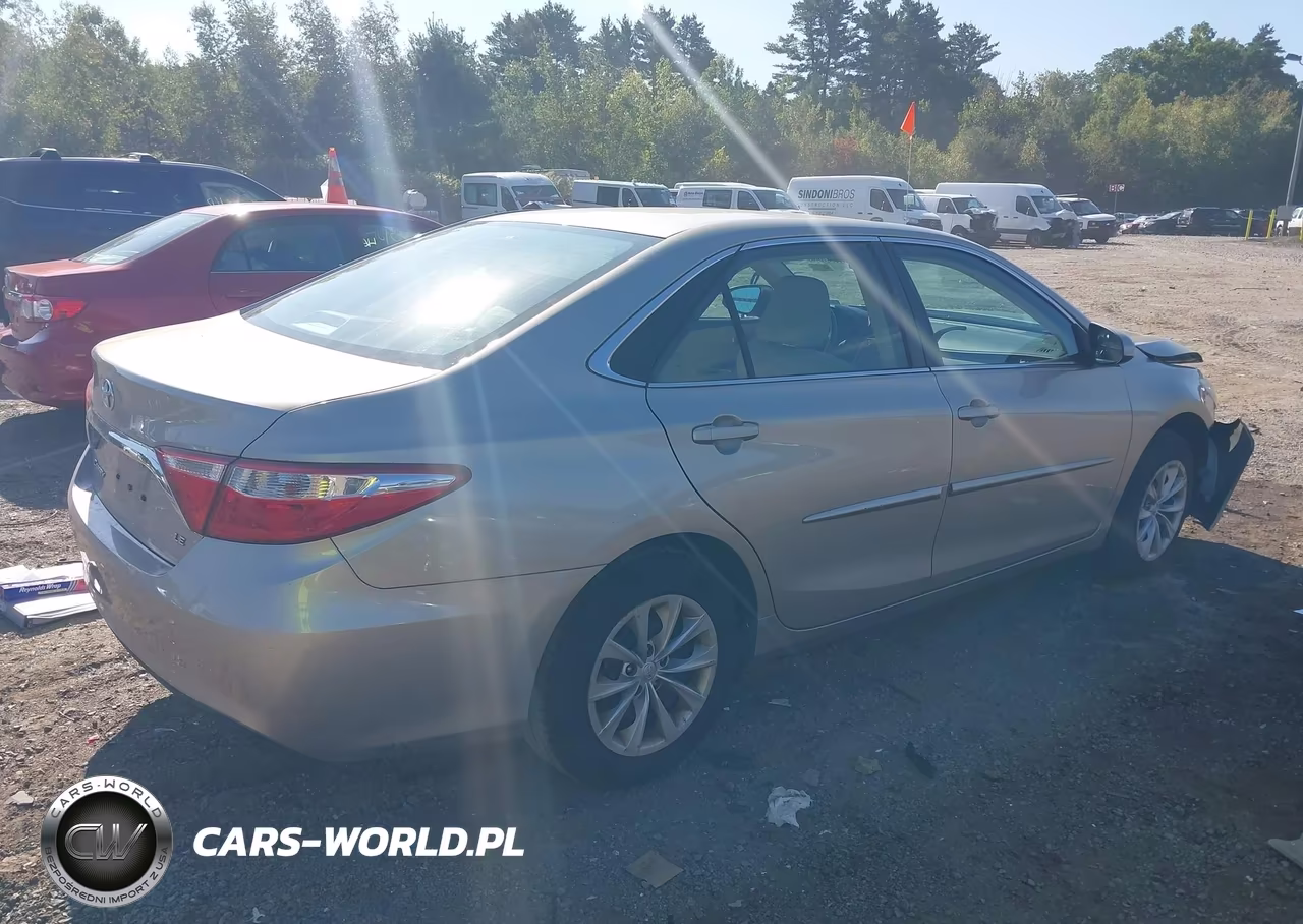 2016 Toyota Camry Le VIN:4T4BF1FK1GR584659 - 4