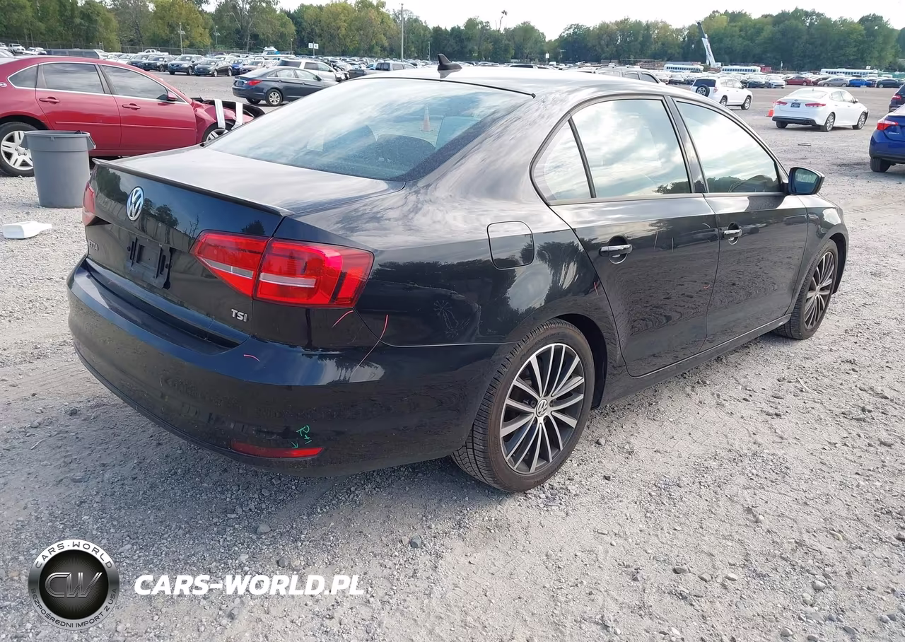 2015 Volkswagen Jetta 1.8T Sport VIN:3VWD17AJXFM226709 - 4