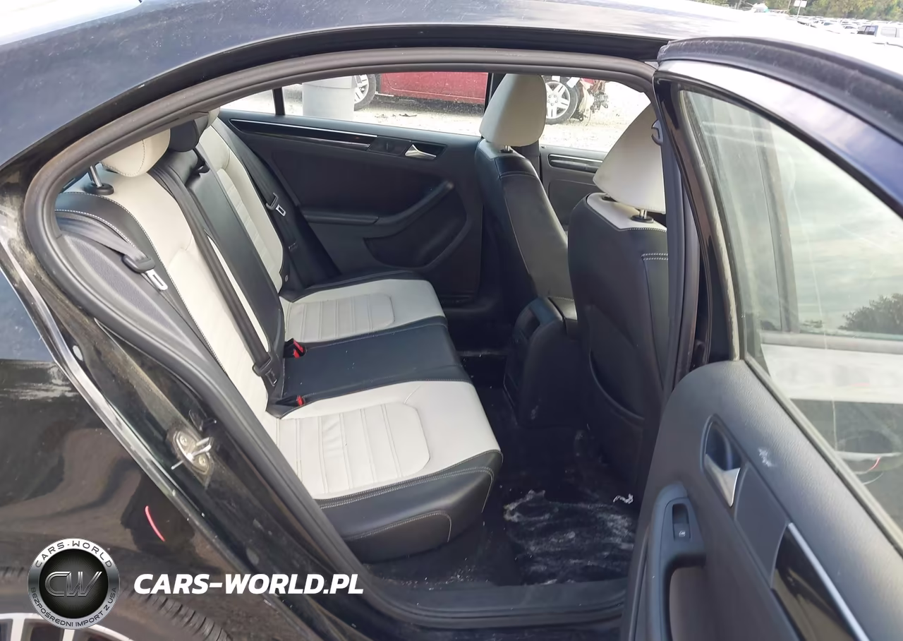 2015 Volkswagen Jetta 1.8T Sport VIN:3VWD17AJXFM226709 - 8