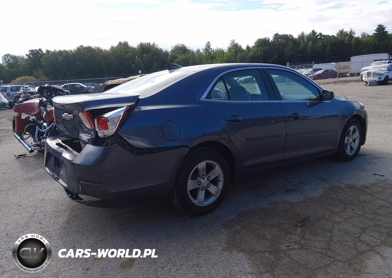2015 Chevrolet Malibu Ls VIN:1G11B5SL6FF224780 - 4