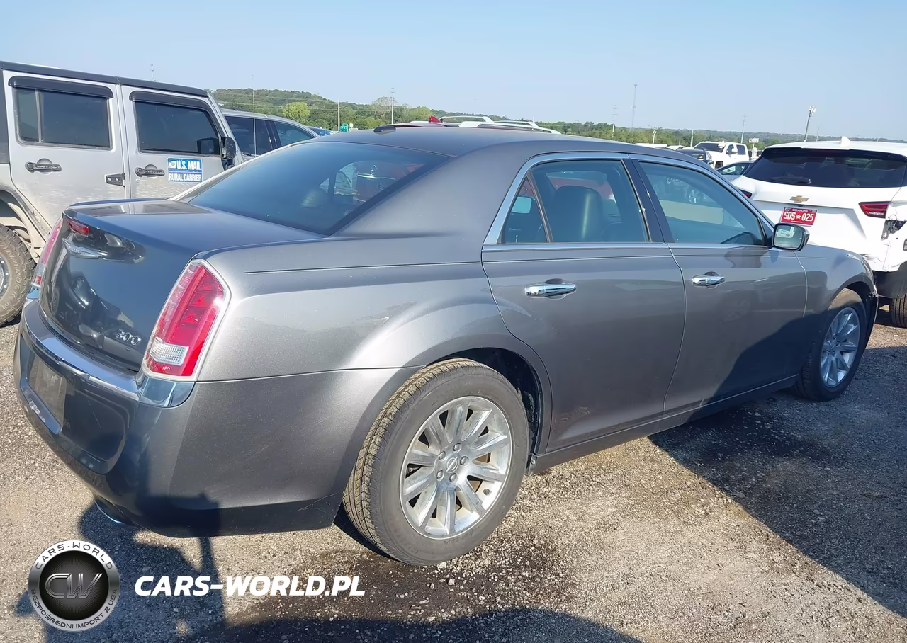 2012 Chrysler 300 Limited VIN:2C3CCACG8CH265692 - 4