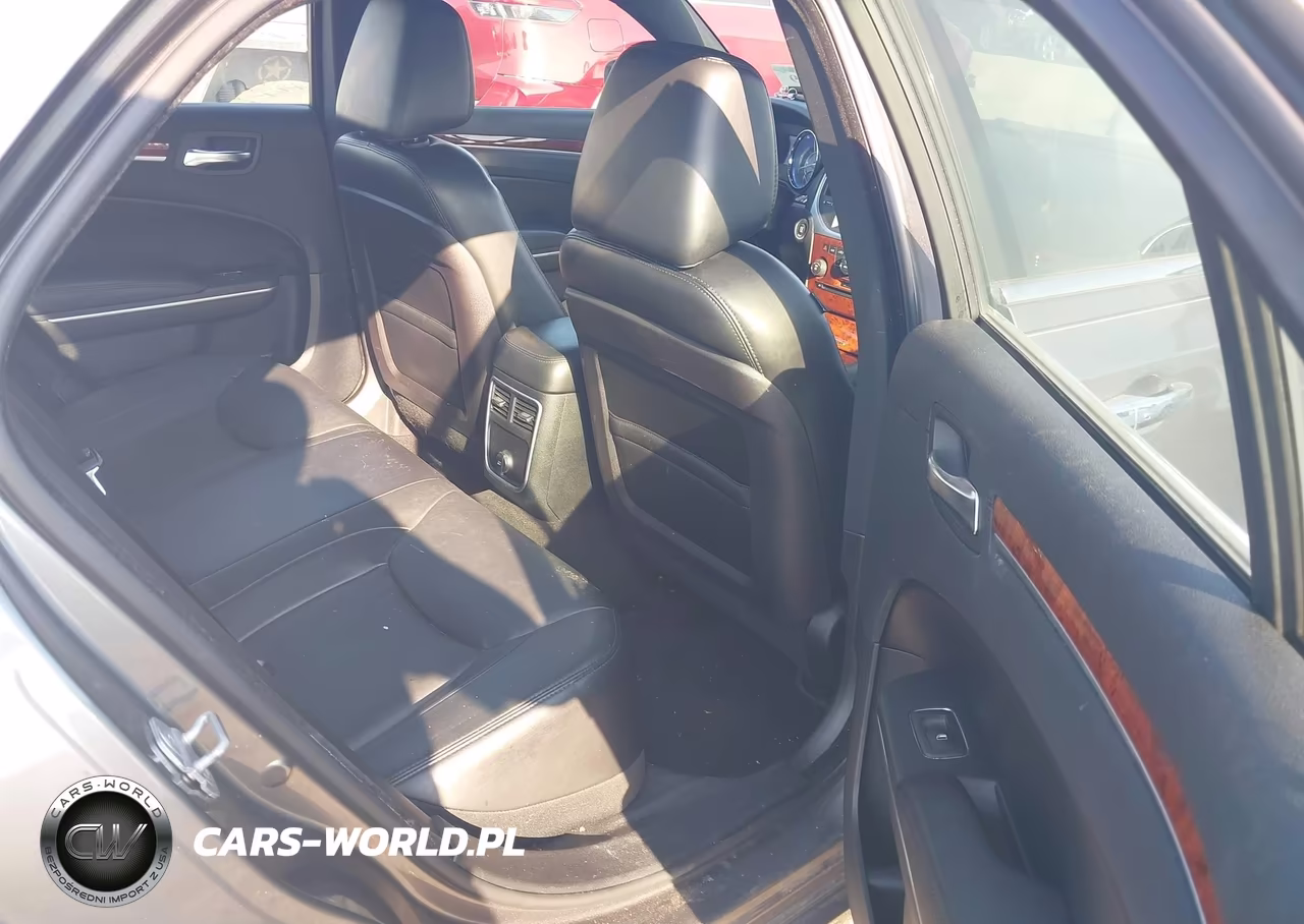 2012 Chrysler 300 Limited VIN:2C3CCACG8CH265692 - 8