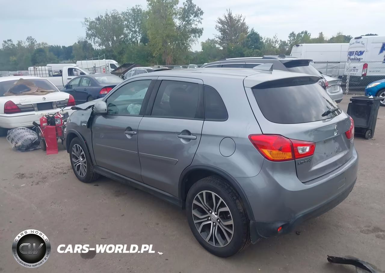 2017 Mitsubishi Outlander Sport 2.0 Le VIN:JA4AR3AUXHZ000425 - 3