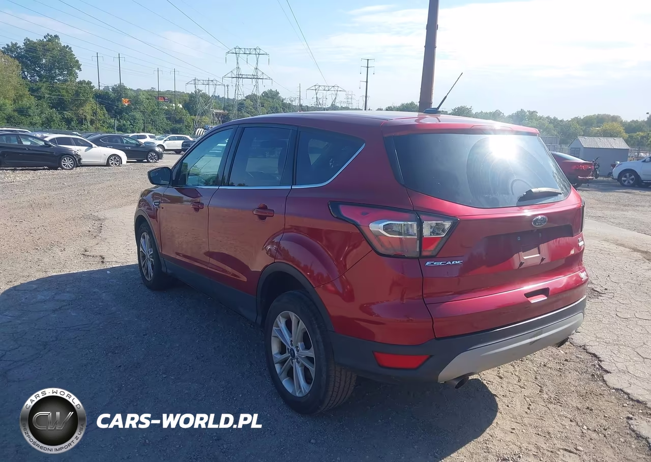2017 Ford Escape Se VIN:1FMCU0GDXHUD56157 - 3