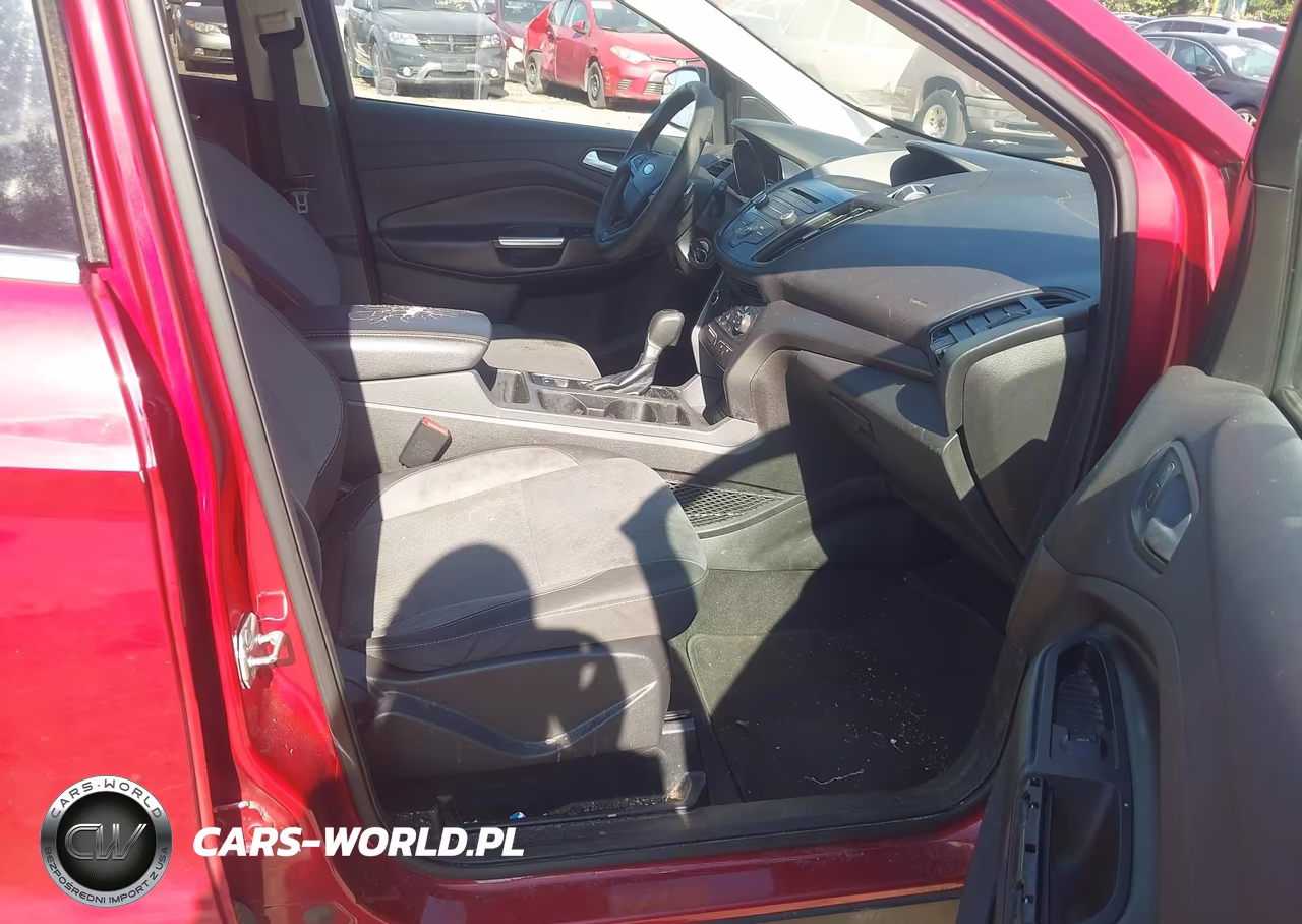 2017 Ford Escape Se VIN:1FMCU0GDXHUD56157 - 5