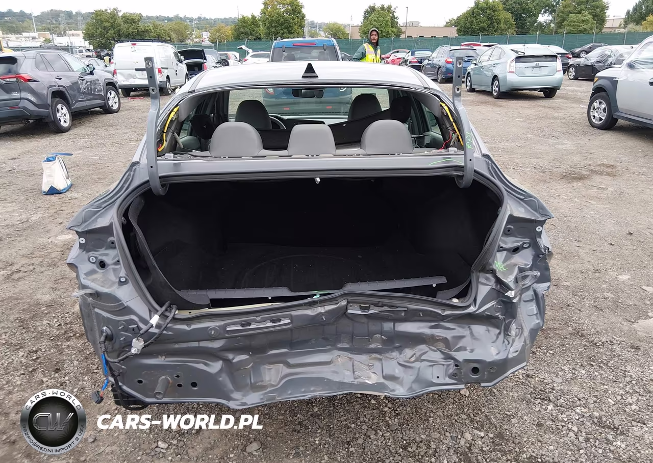 2026 Hyundai Elantra Hybrid Blue VIN:KMHLM4DJ0TU206102 - 15
