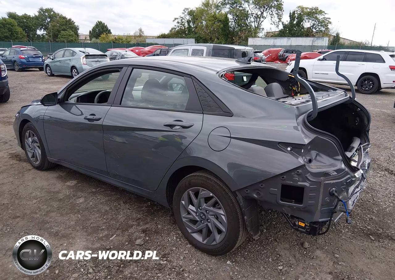 2026 Hyundai Elantra Hybrid Blue VIN:KMHLM4DJ0TU206102 - 3