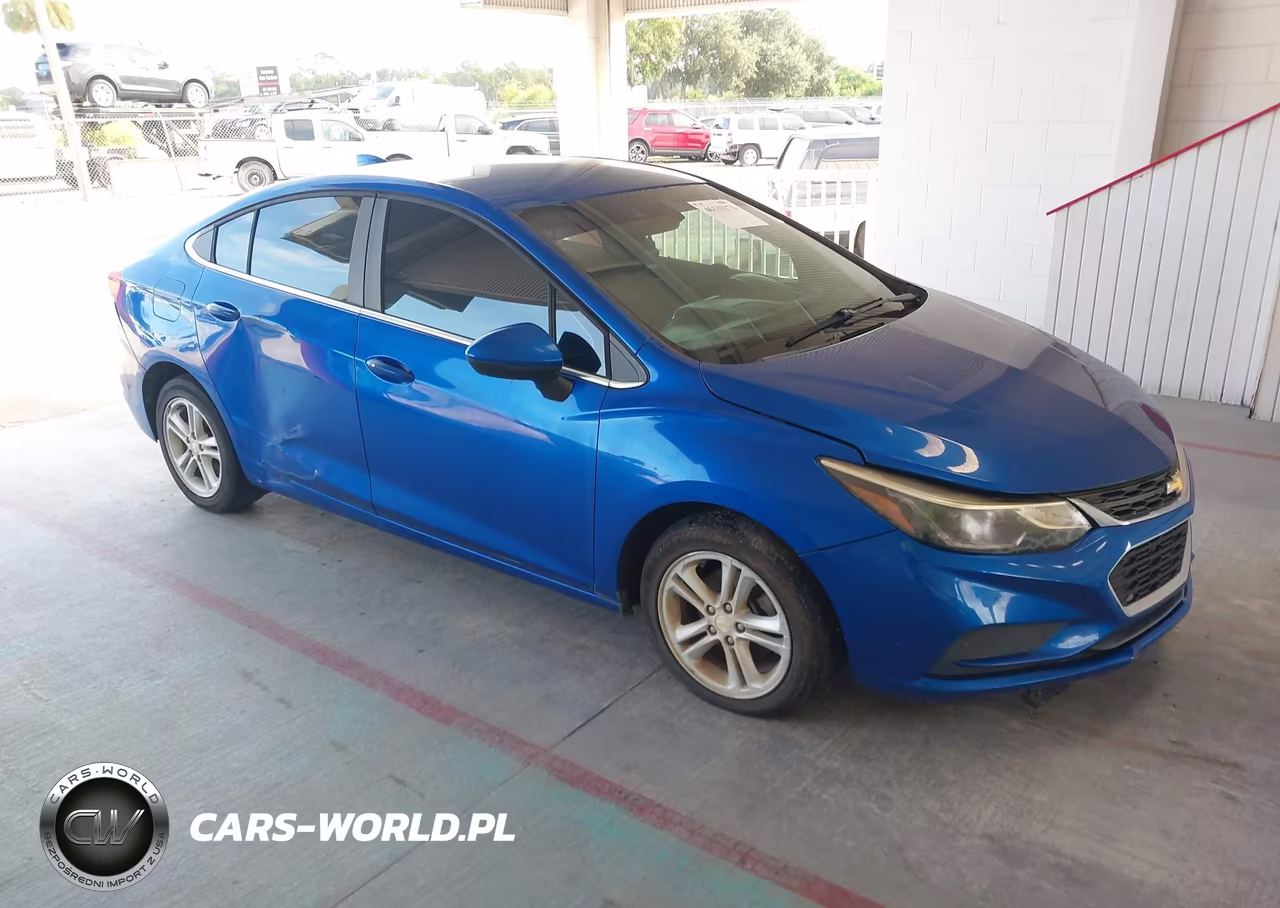 2018 Chevrolet Cruze Lt Auto – zdjęcie 1 z 17
