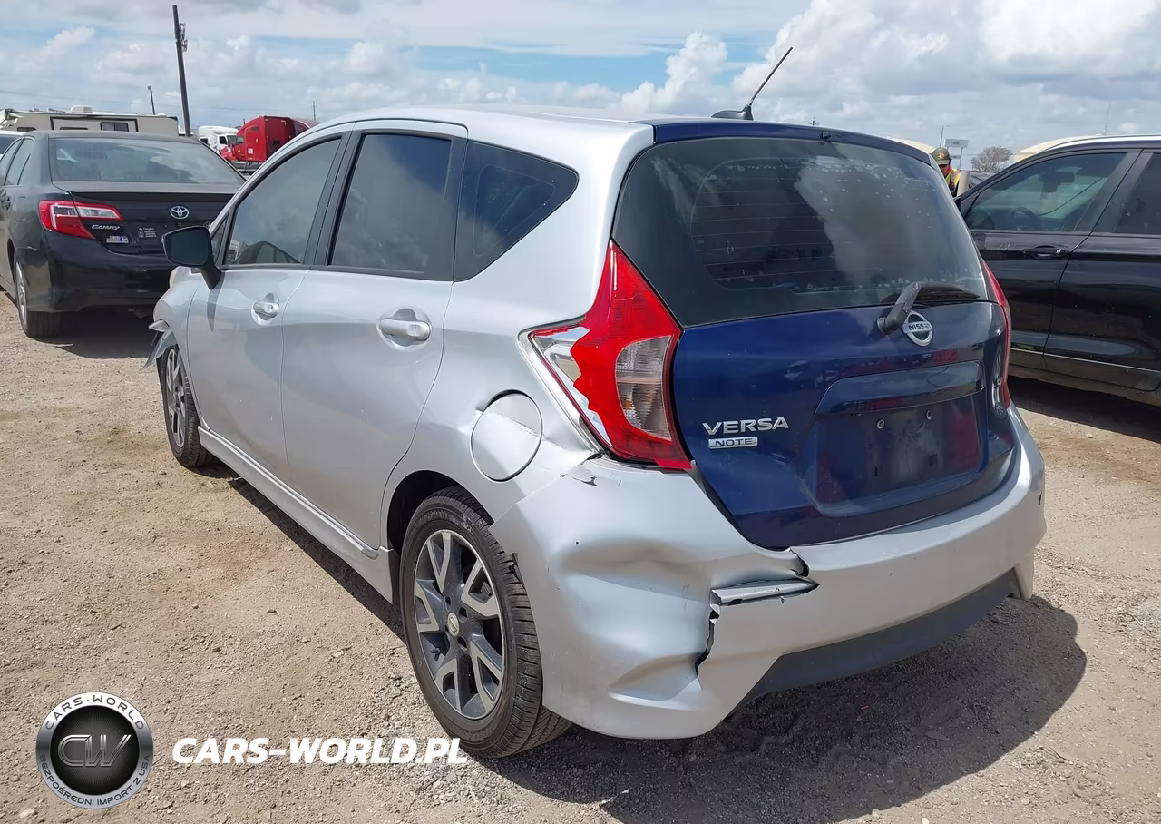 2015 Nissan Versa Note Sr VIN:3N1CE2CP1FL414390 - 3