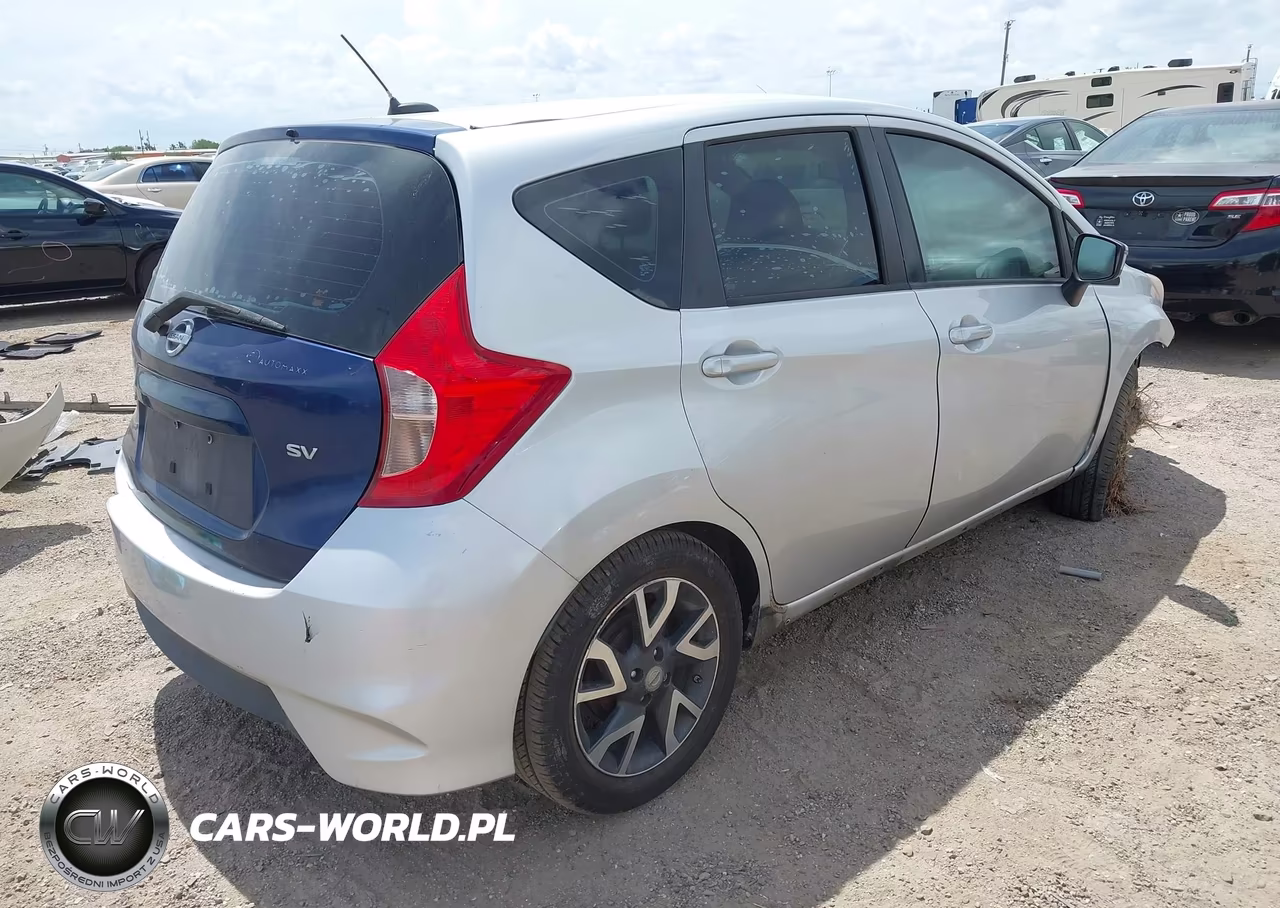 2015 Nissan Versa Note Sr VIN:3N1CE2CP1FL414390 - 4