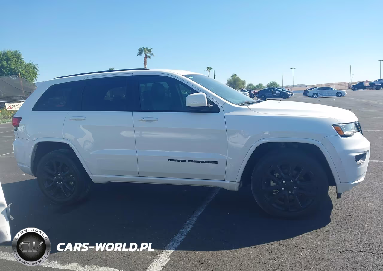2017 Jeep Grand Cherokee Altitude VIN:1C4RJFAG7HC905932 - 12