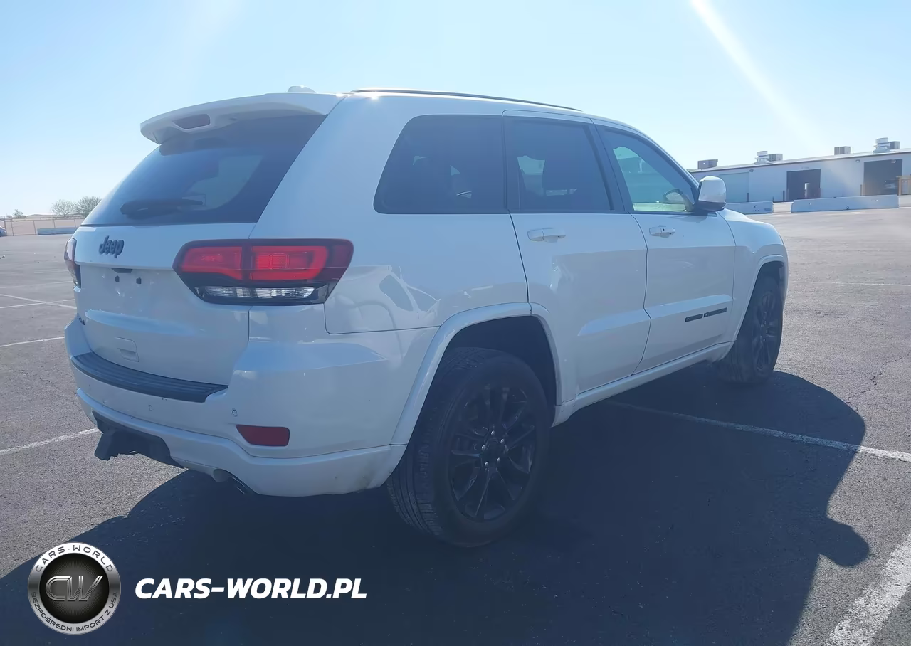 2017 Jeep Grand Cherokee Altitude VIN:1C4RJFAG7HC905932 - 4