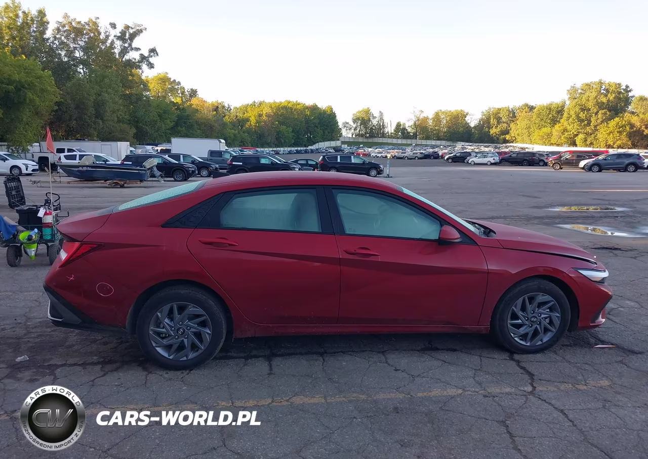 2026 Hyundai Elantra Hybrid Blue VIN:KMHLM4DJ0TU183033 - 14