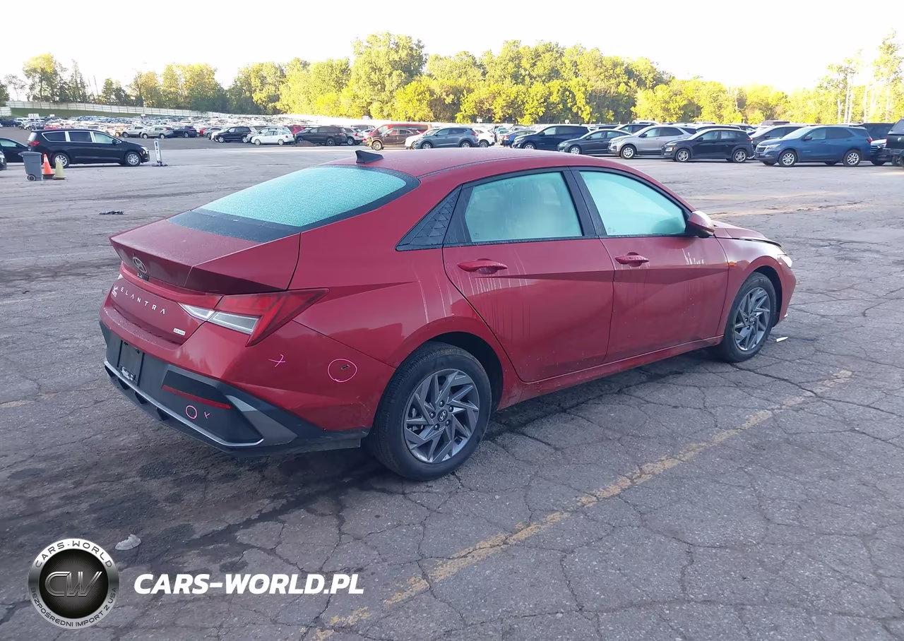 2026 Hyundai Elantra Hybrid Blue VIN:KMHLM4DJ0TU183033 - 4