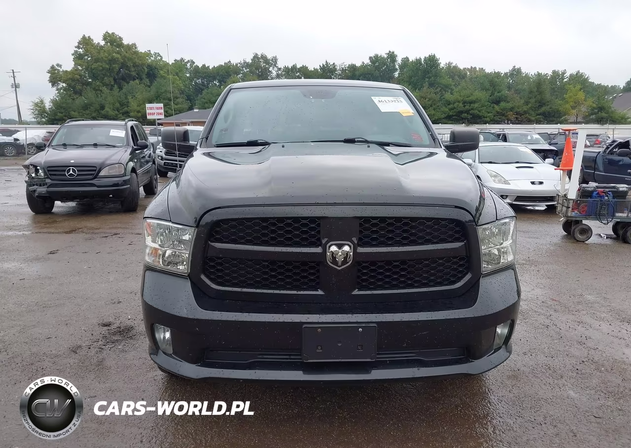 2017 Ram 1500 Express 4X4 6'4 Box VIN:1C6RR7FTXHS607943 - 12