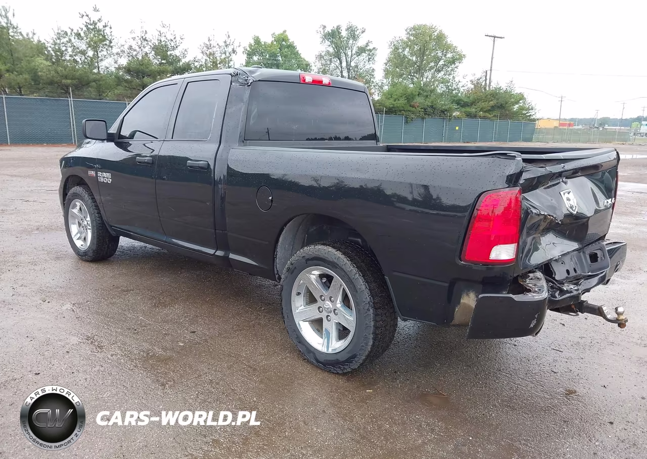 2017 Ram 1500 Express 4X4 6'4 Box VIN:1C6RR7FTXHS607943 - 3