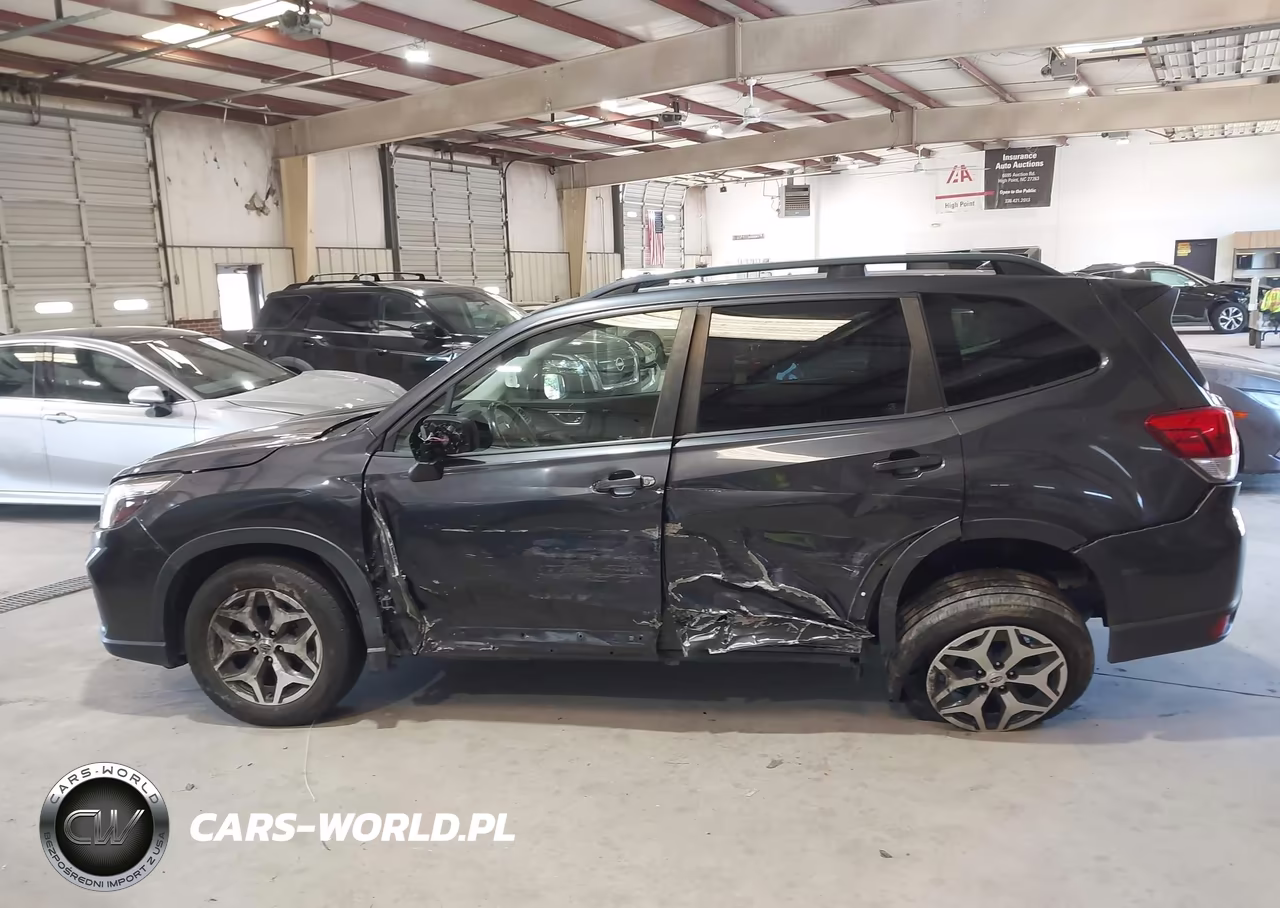 2019 Subaru Forester Premium VIN:JF2SKAGC3KH550808 - 14