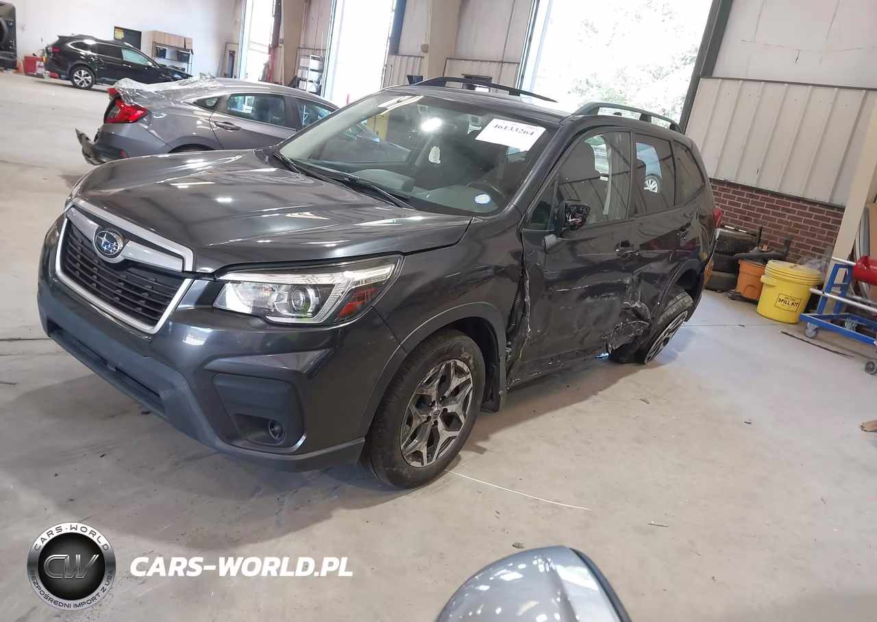2019 Subaru Forester Premium VIN:JF2SKAGC3KH550808 - 2