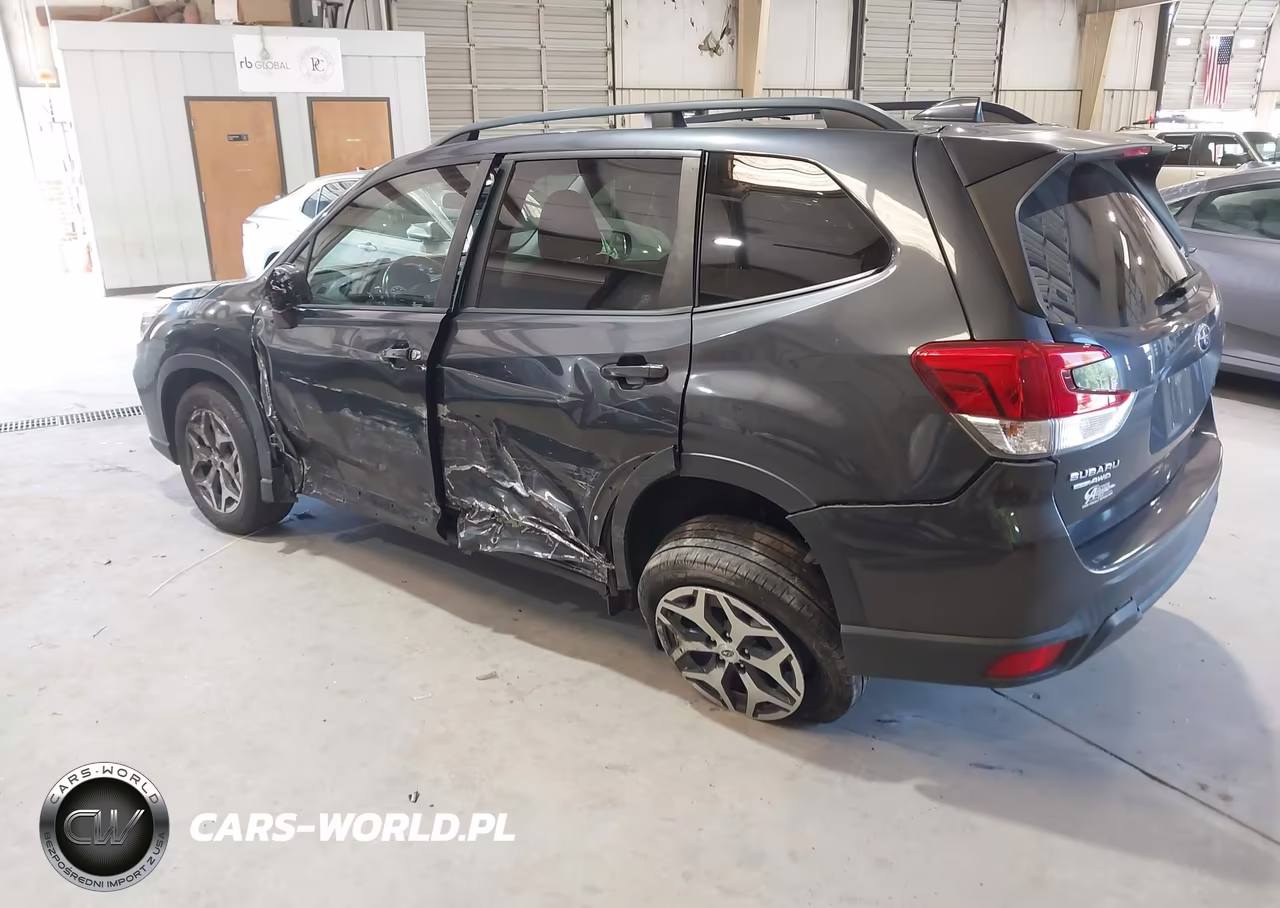 2019 Subaru Forester Premium VIN:JF2SKAGC3KH550808 - 3