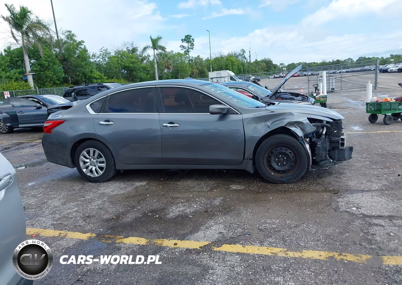 2016 Nissan Altima 2.5 S VIN:1N4AL3AP0GN356976 - 14