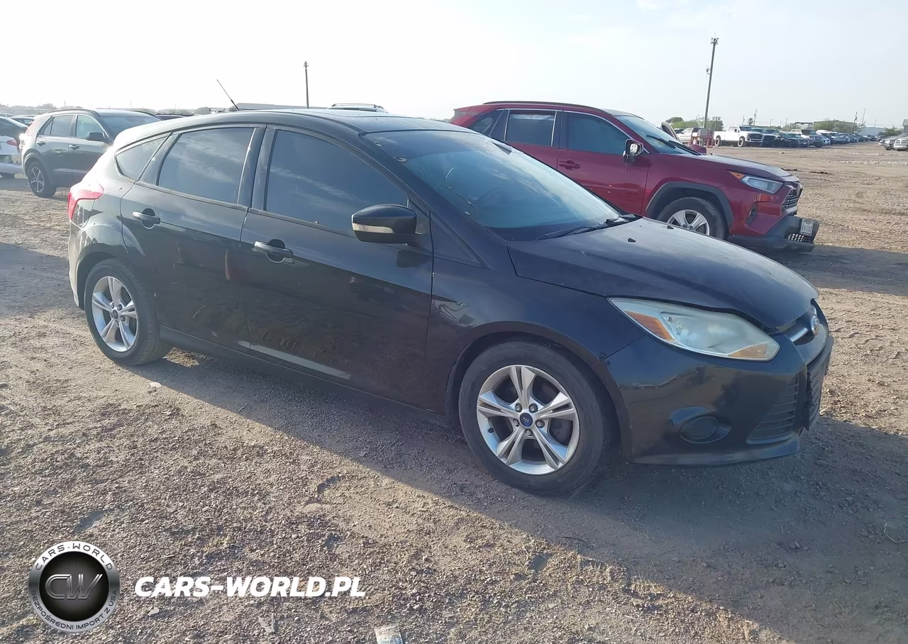 2014 Ford Focus Se VIN:1FADP3K2XEL130814 - 1