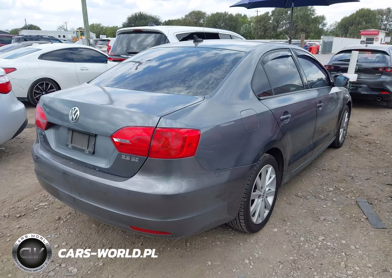 2011 Volkswagen Jetta 2.5L Se VIN:3VWDX7AJ3BM348188 - 4