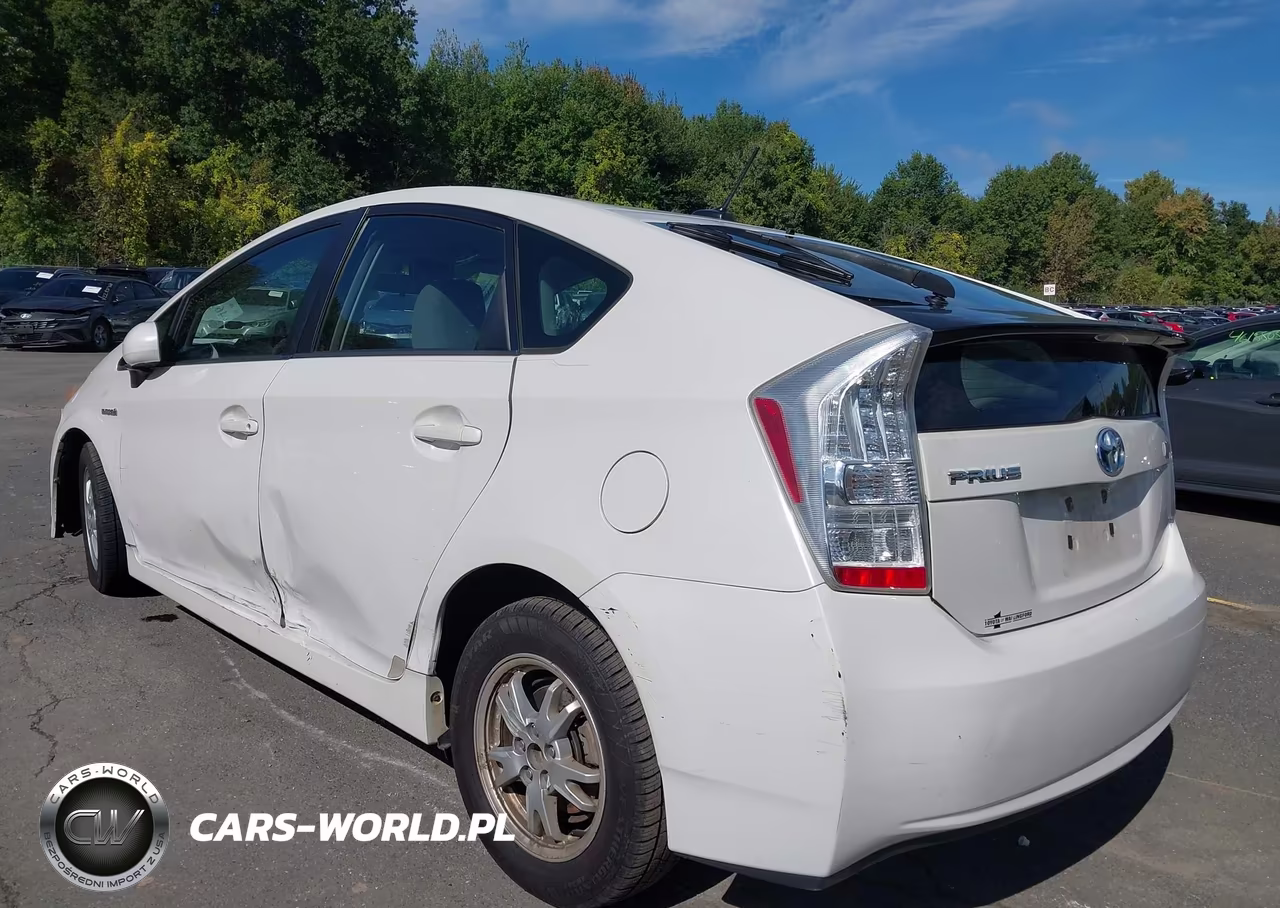 2011 Toyota Prius Two VIN:JTDKN3DU6B0276582 - 3
