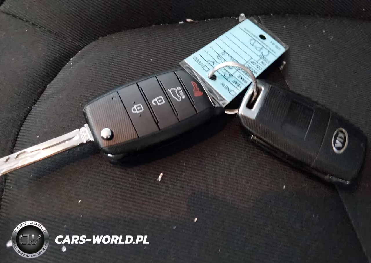 2018 Kia Soul + VIN:KNDJP3A57J7544824 - 11