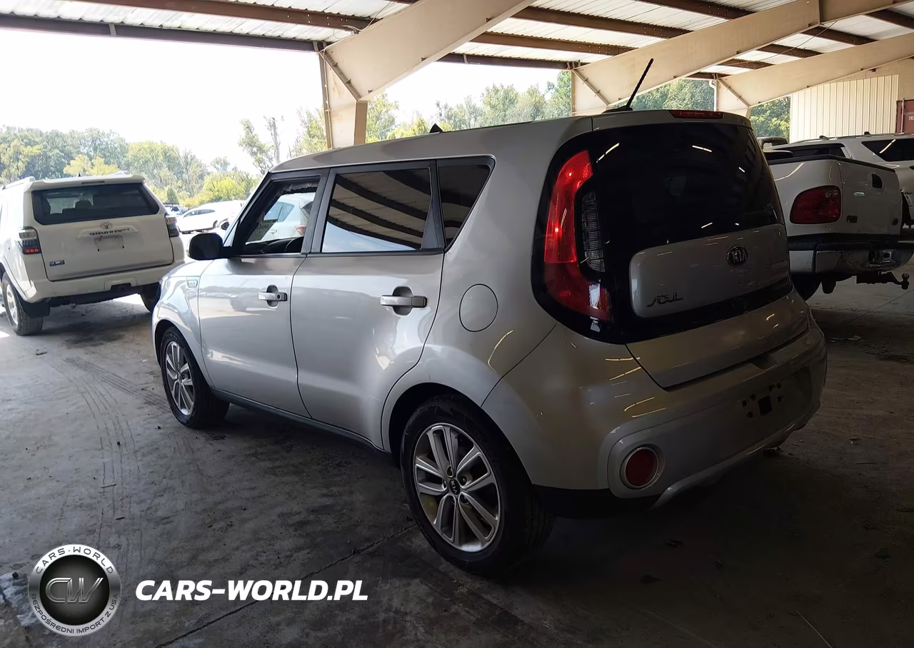 2018 Kia Soul + VIN:KNDJP3A57J7544824 - 3