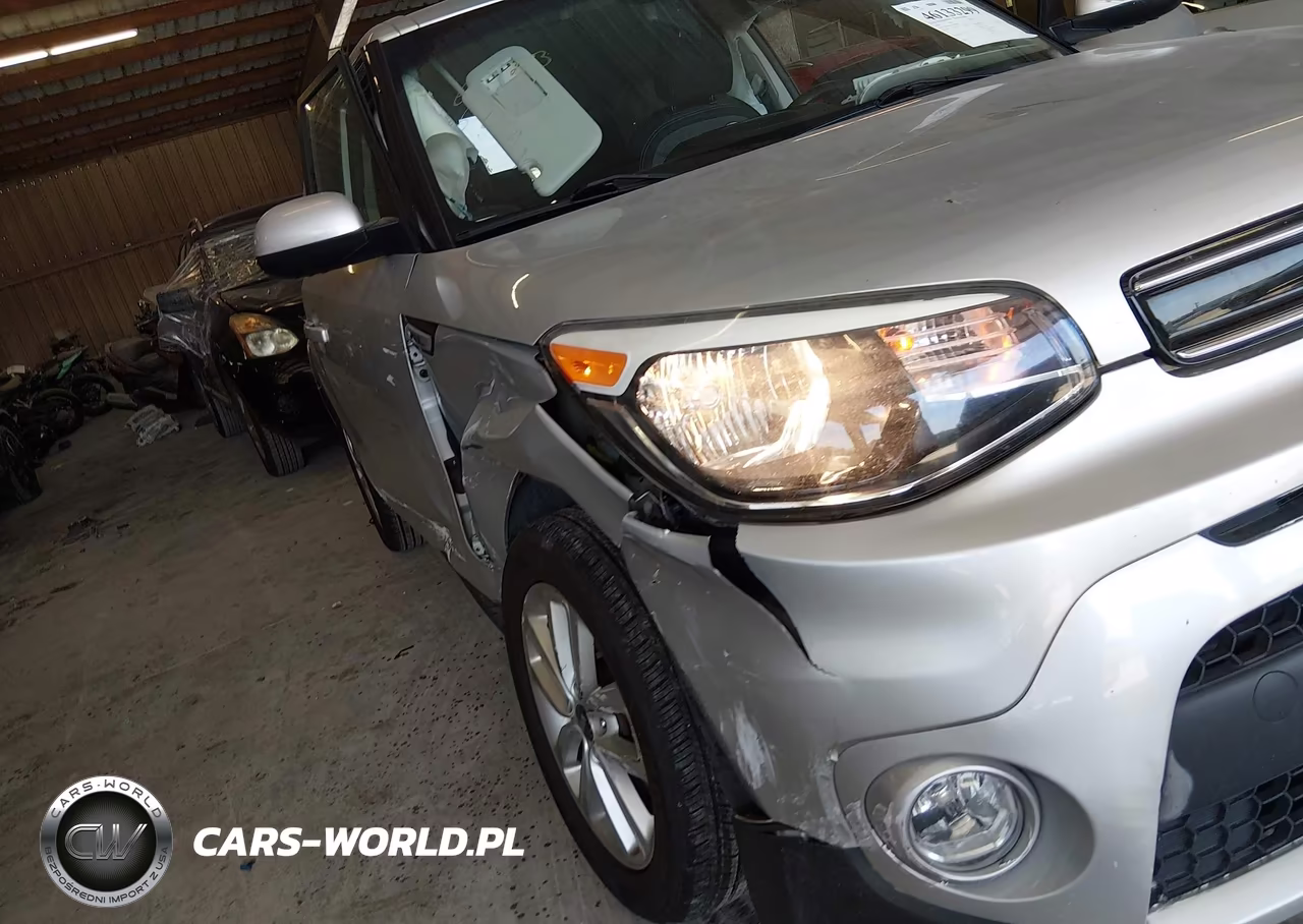 2018 Kia Soul + VIN:KNDJP3A57J7544824 - 6