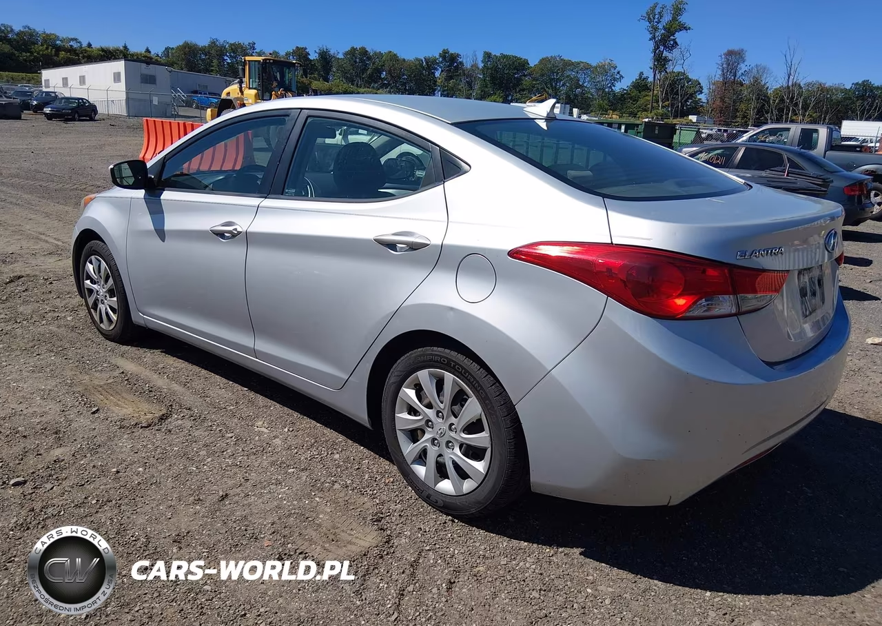2011 Hyundai Elantra Gls VIN:5NPDH4AE5BH041807 - 3