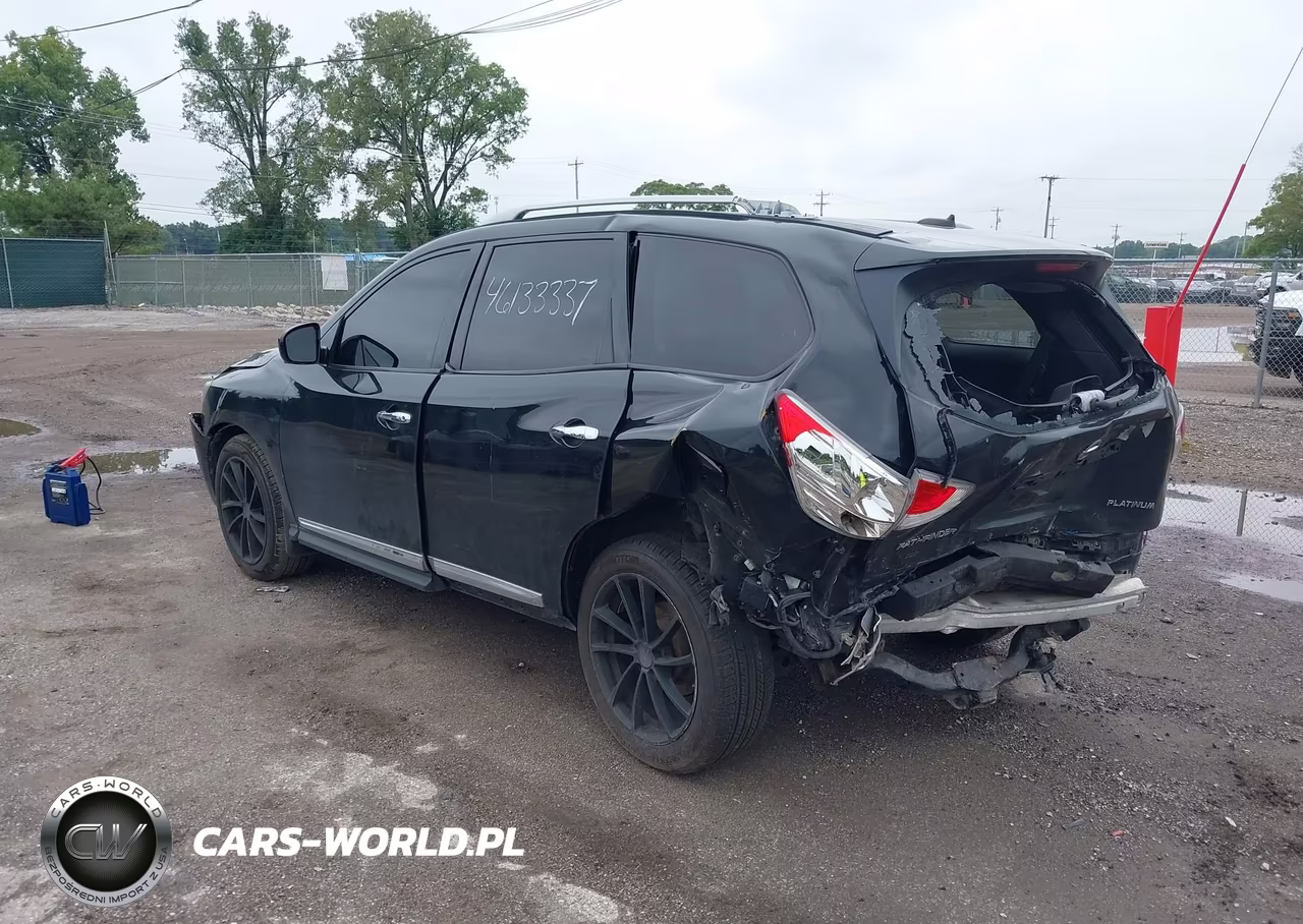 2015 Nissan Pathfinder Platinum VIN:5N1AR2MN8FC682558 - 3