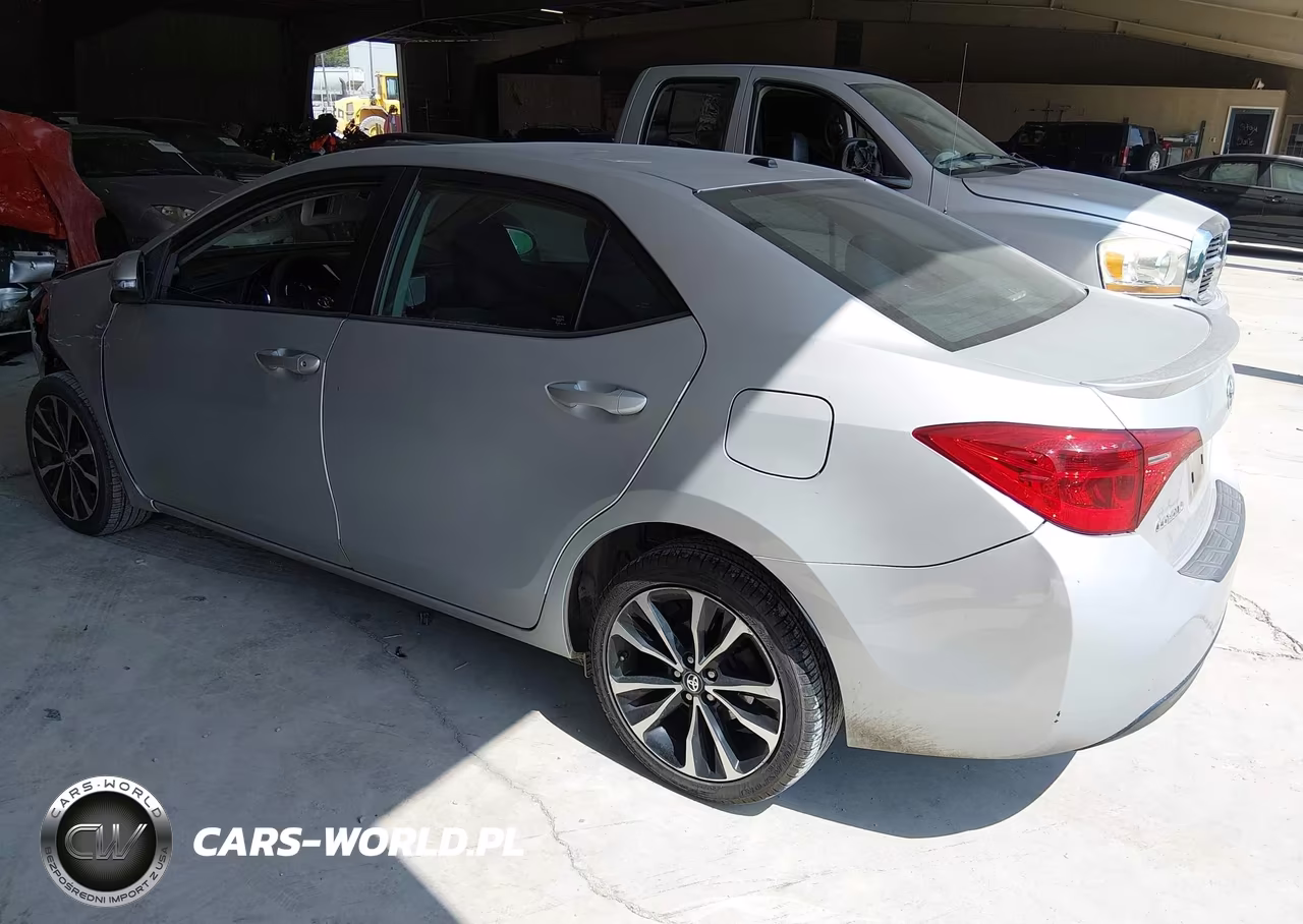 2017 Toyota Corolla Se VIN:5YFBURHEXHP663286 - 3