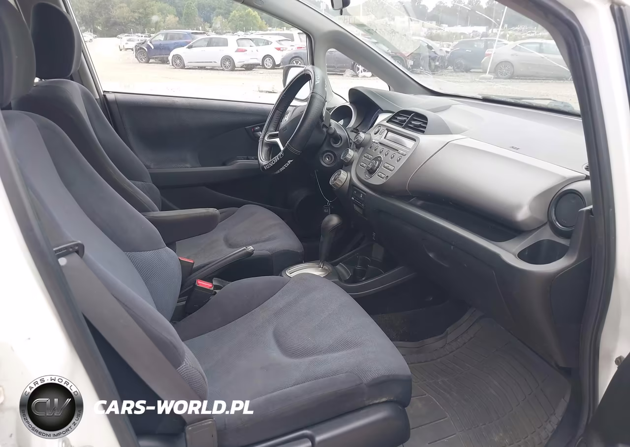 2010 Honda Fit Sport VIN:JHMGE8H44AC005707 - 5