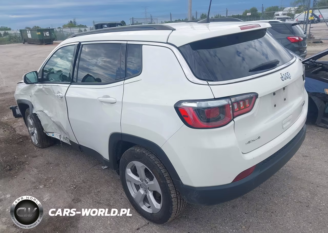 2018 Jeep Compass Latitude 4X4 VIN:3C4NJDBB0JT373505 - 3