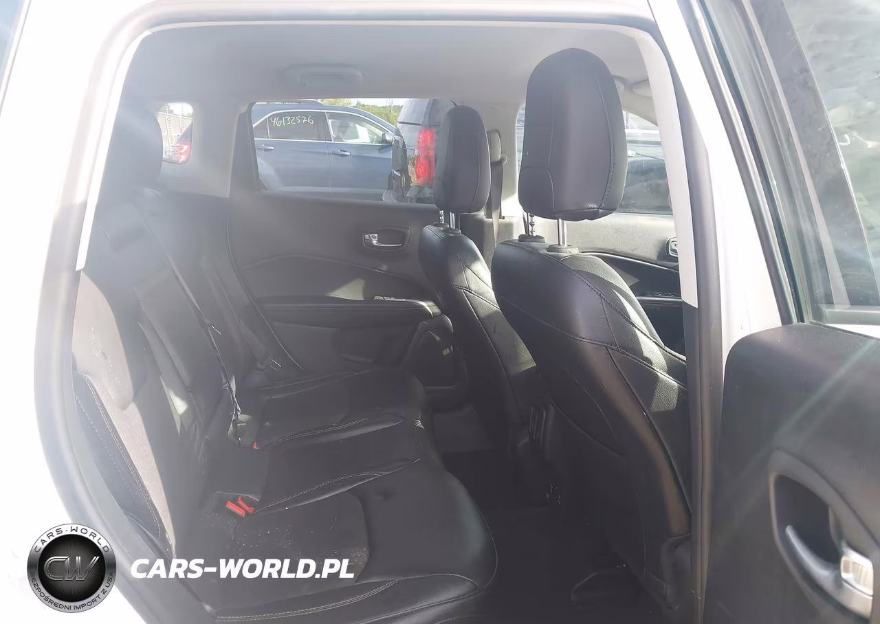 2018 Jeep Compass Latitude 4X4 VIN:3C4NJDBB0JT373505 - 8