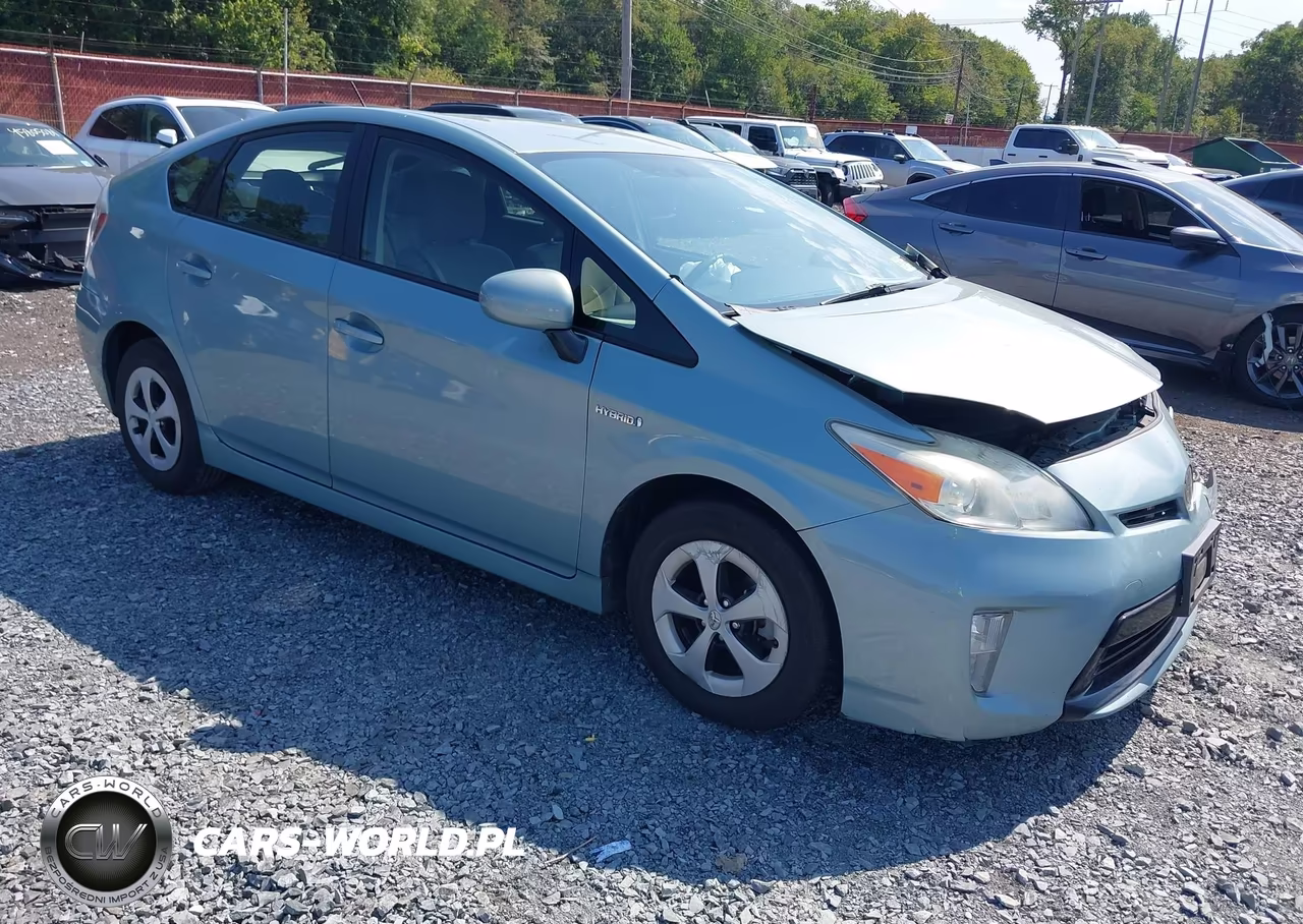 2013 Toyota Prius Two – zdjęcie 1 z 17