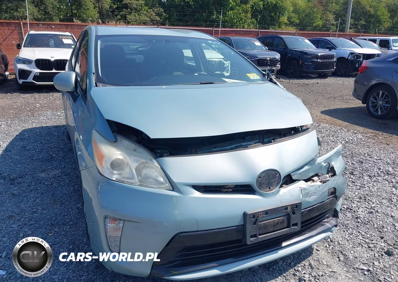 2013 Toyota Prius Two VIN:JTDKN3DU2D5592714 - 17