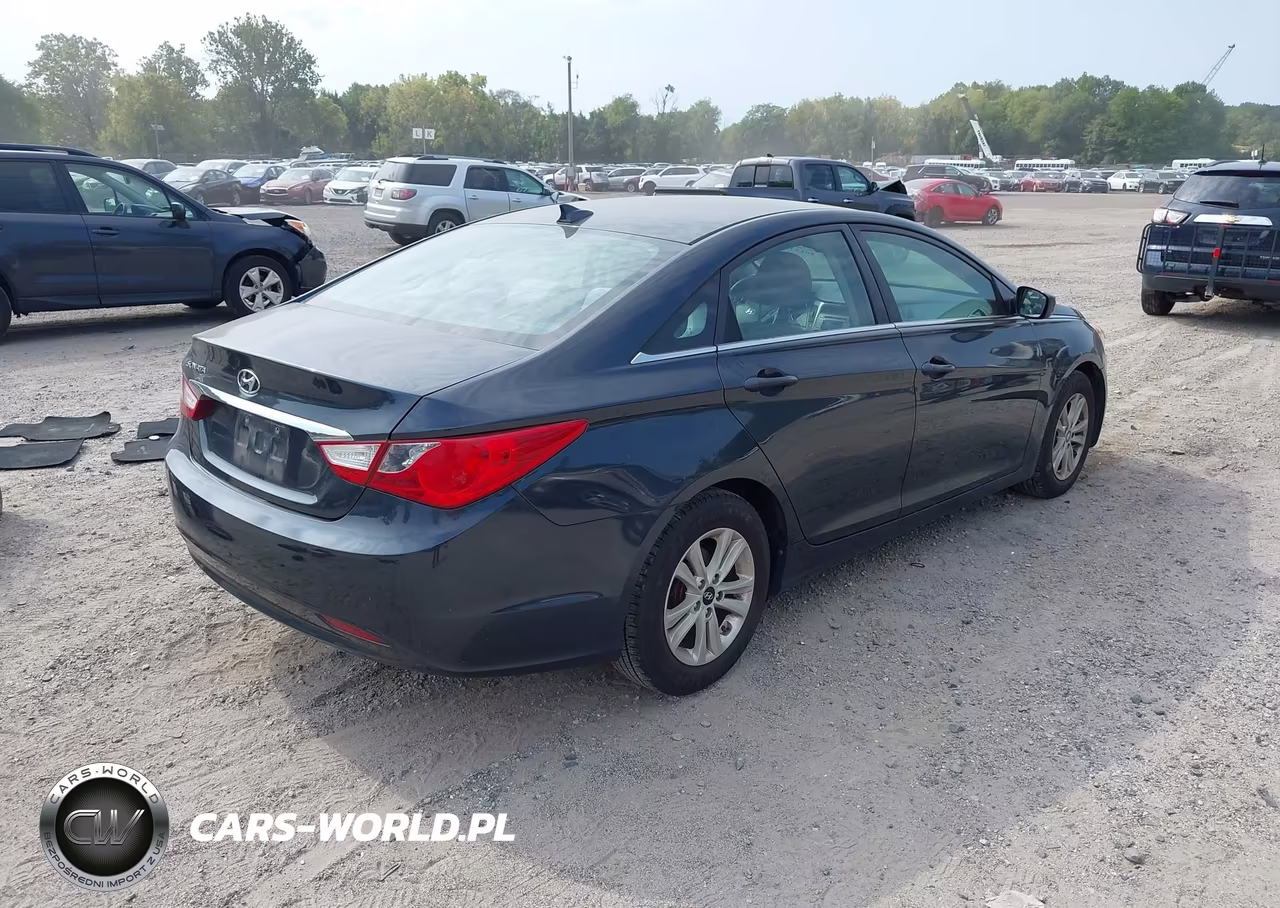 2013 Hyundai Sonata Gls VIN:5NPEB4AC5DH720967 - 4
